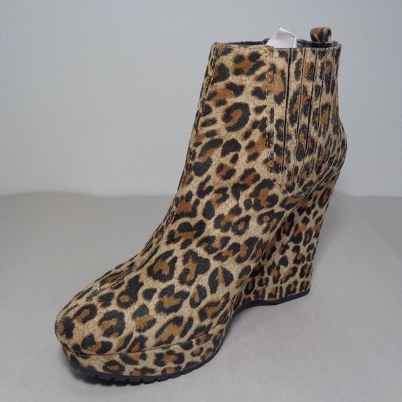 BCBG BCBGeneration Size 5.5 M VANCE Leopard Print Wedge Boots New Women's Shoes - Picture 6 of 13